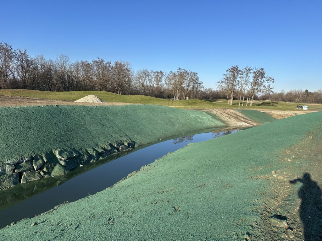 Hydromulch process applied on a golf course